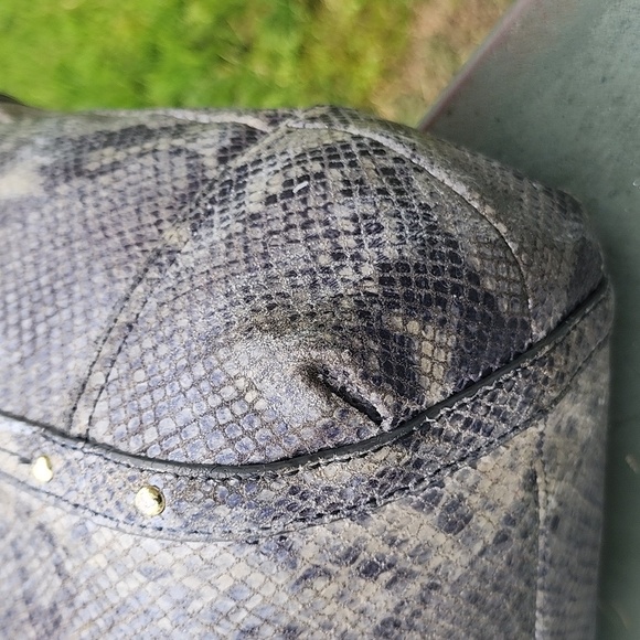 Coach Light Grey/Beige Python Embossed Leather Shoulder Tote Bag - Picture 6 of 15